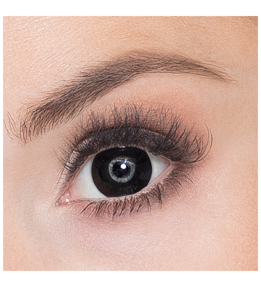 Černé kontaktní čočky