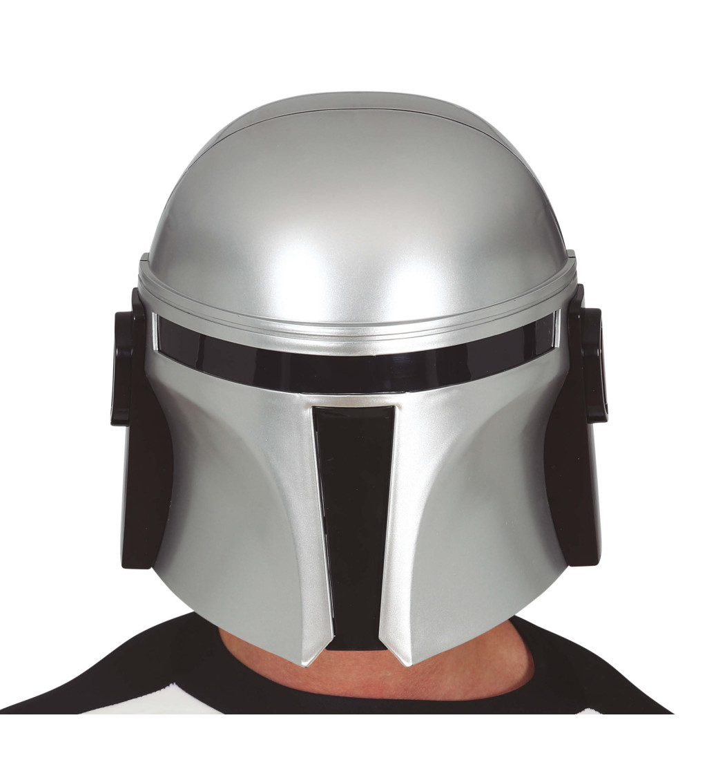 Stříbrná helma - vesmírného vojáka