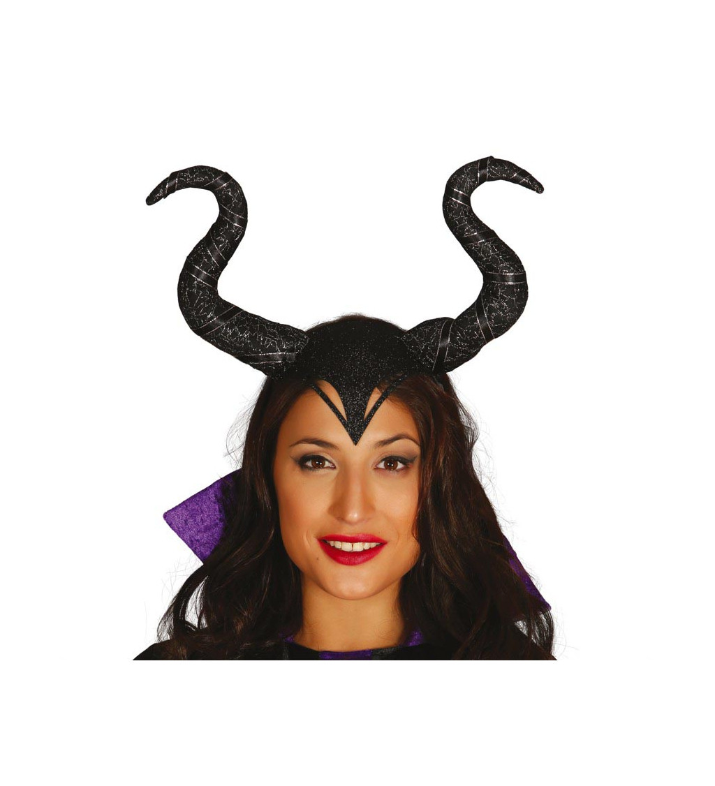 Čelenka „královna zla“